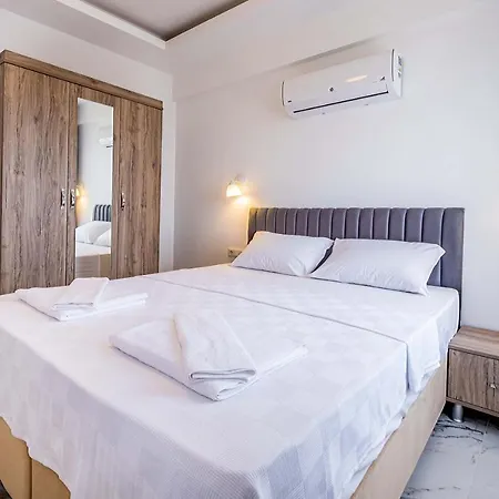 Golden Rose Suit Homestay Kas